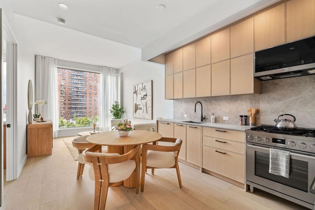 445 5th Avenue 3-H