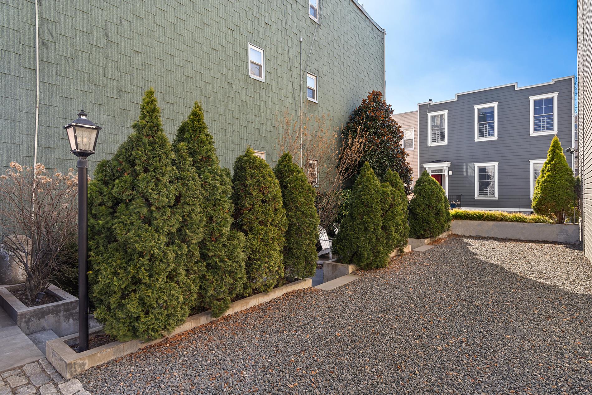 10-22 47th Avenue