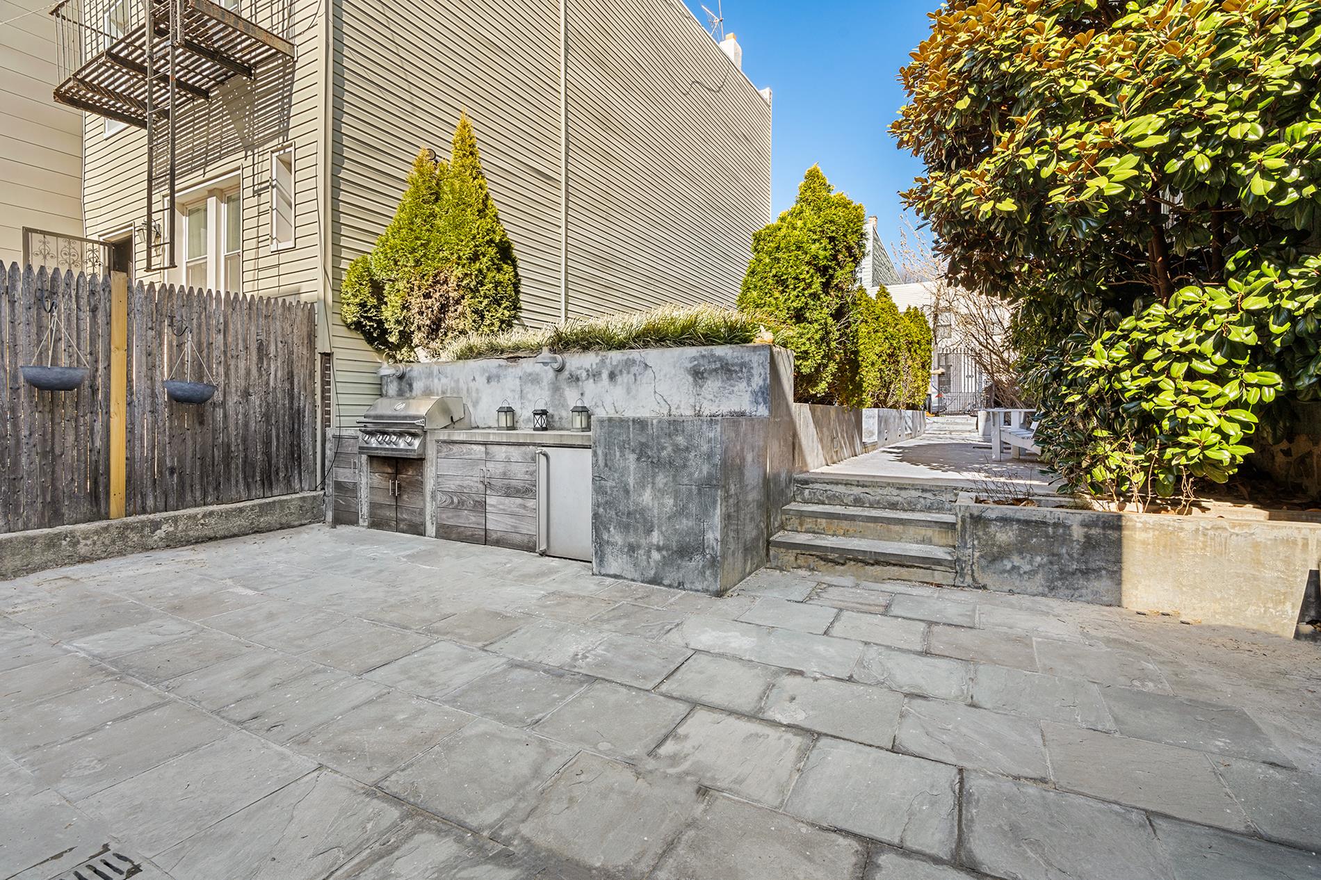 10-22 47th Avenue