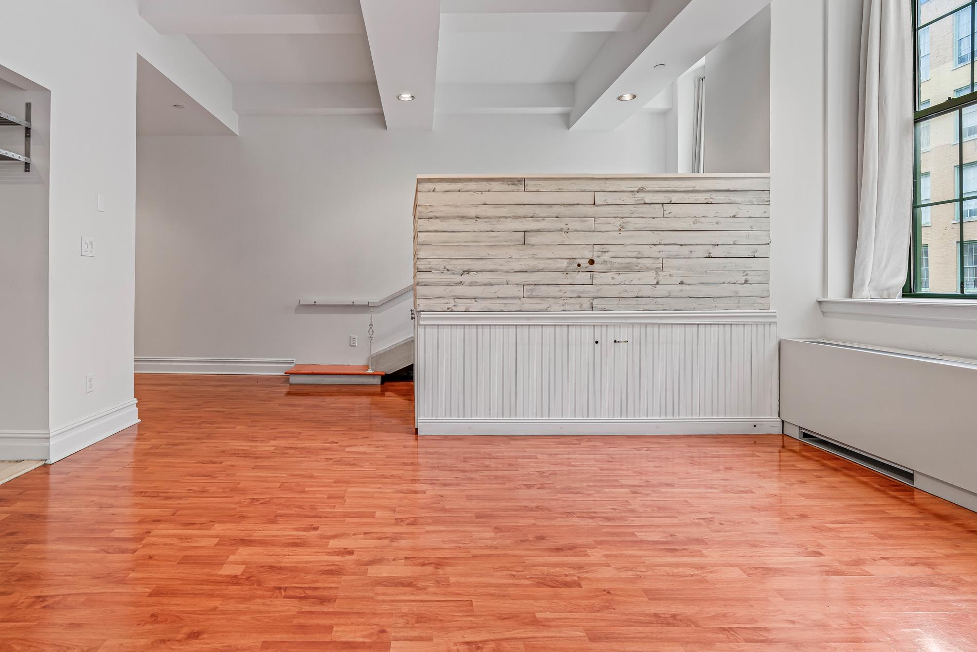 45-02 Ditmars Boulevard 231