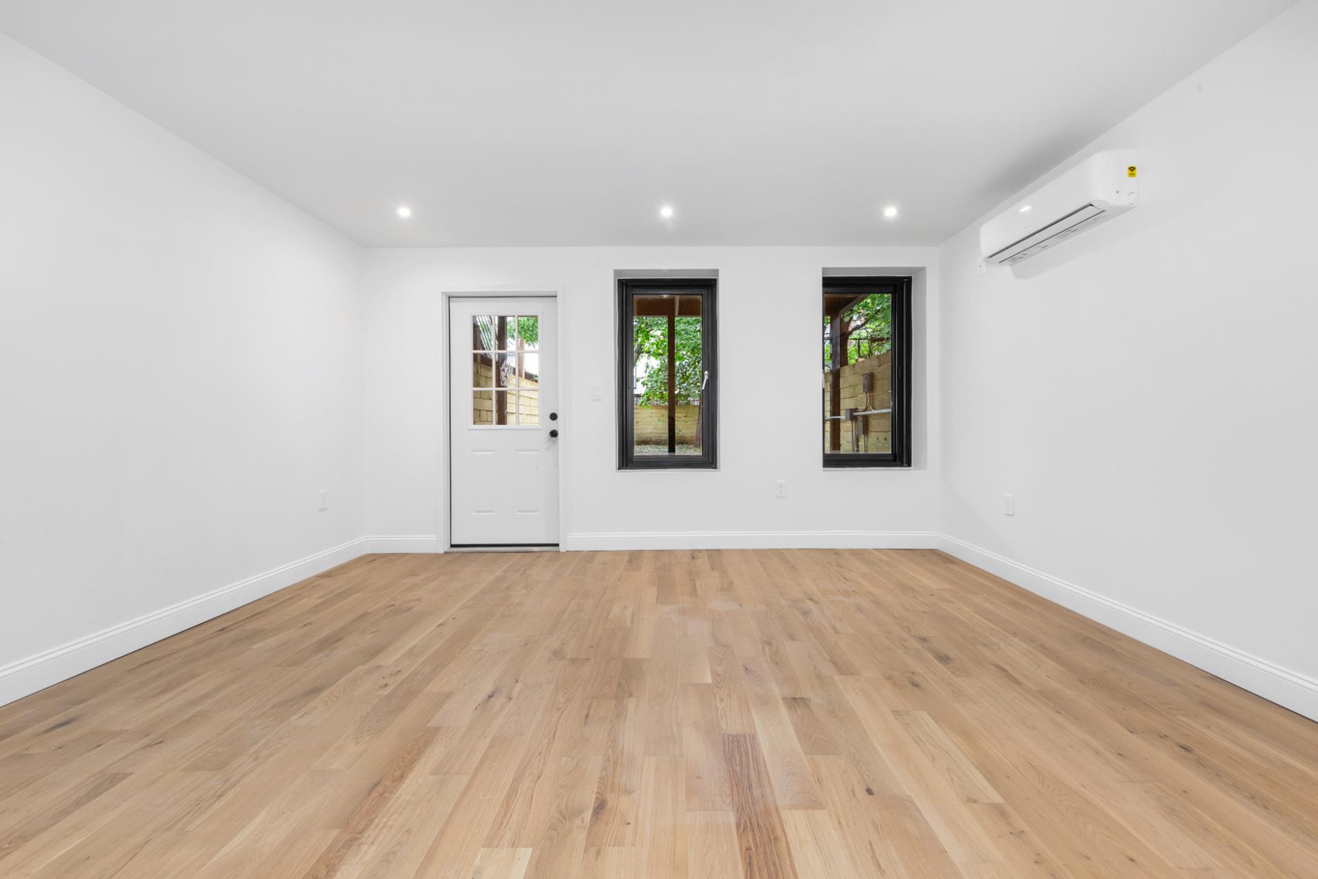 696 Lexington Avenue