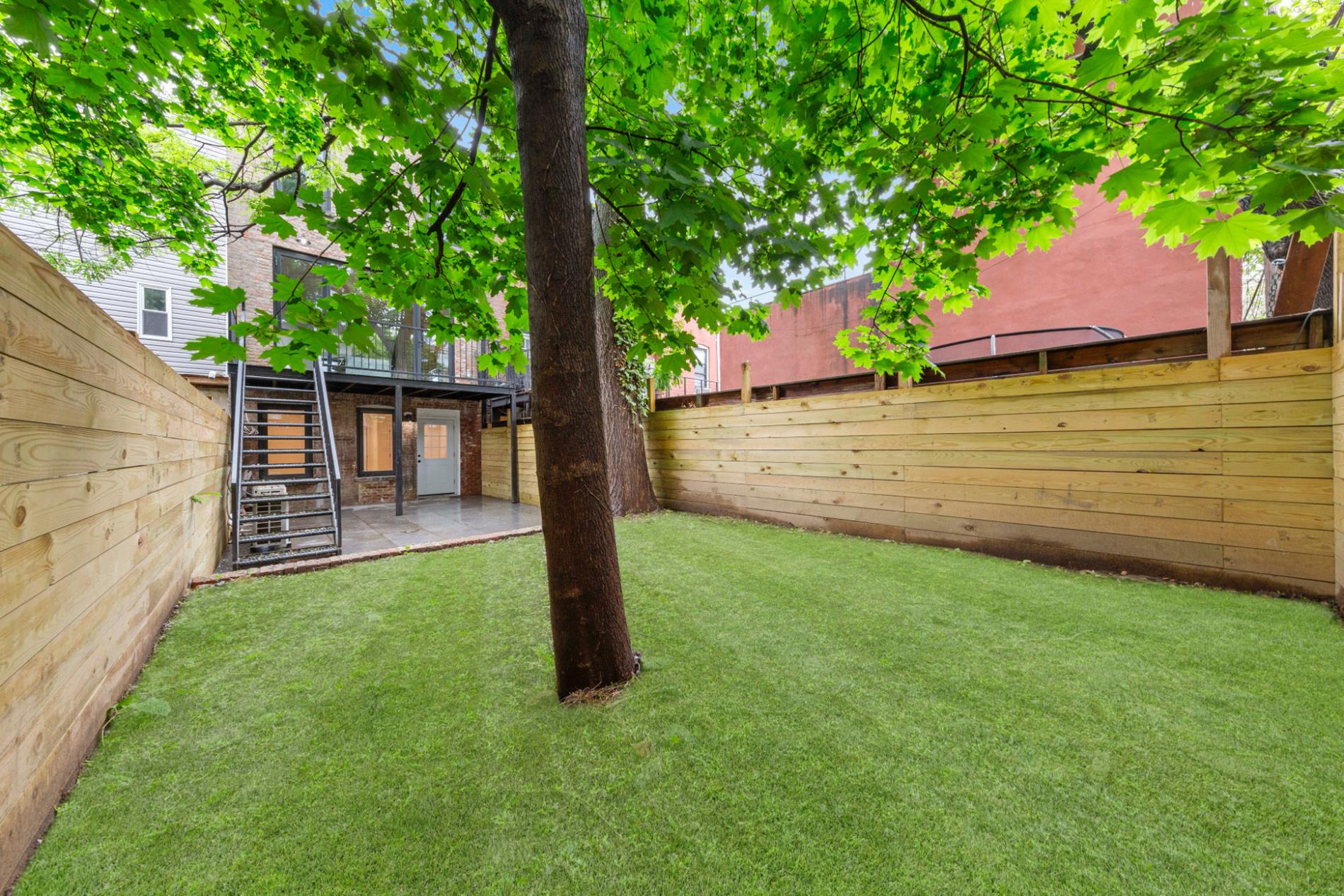 696 Lexington Avenue