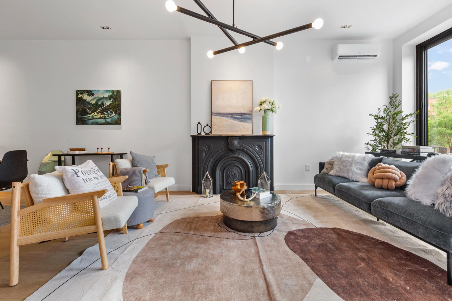 696 Lexington Avenue