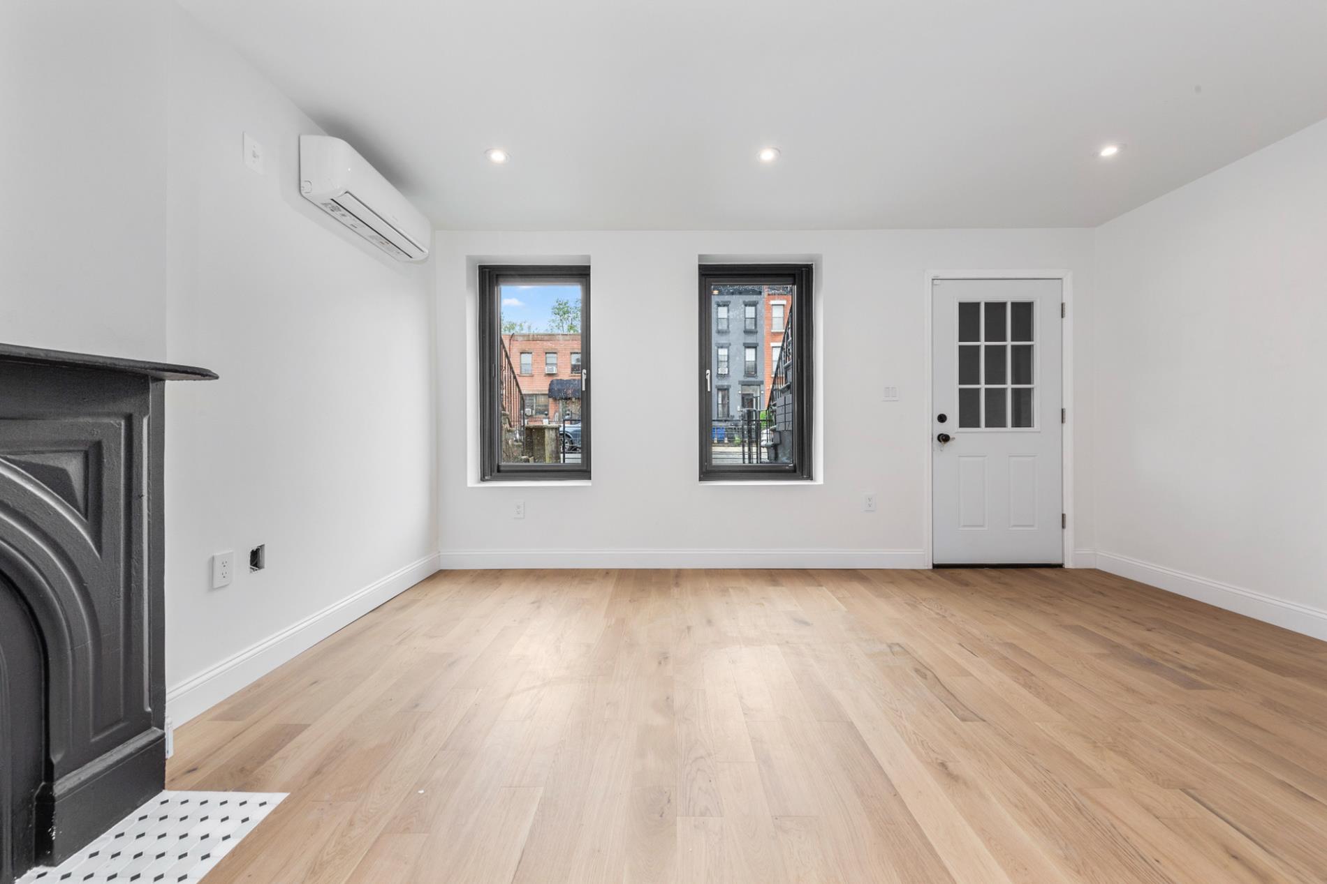 696 Lexington Avenue