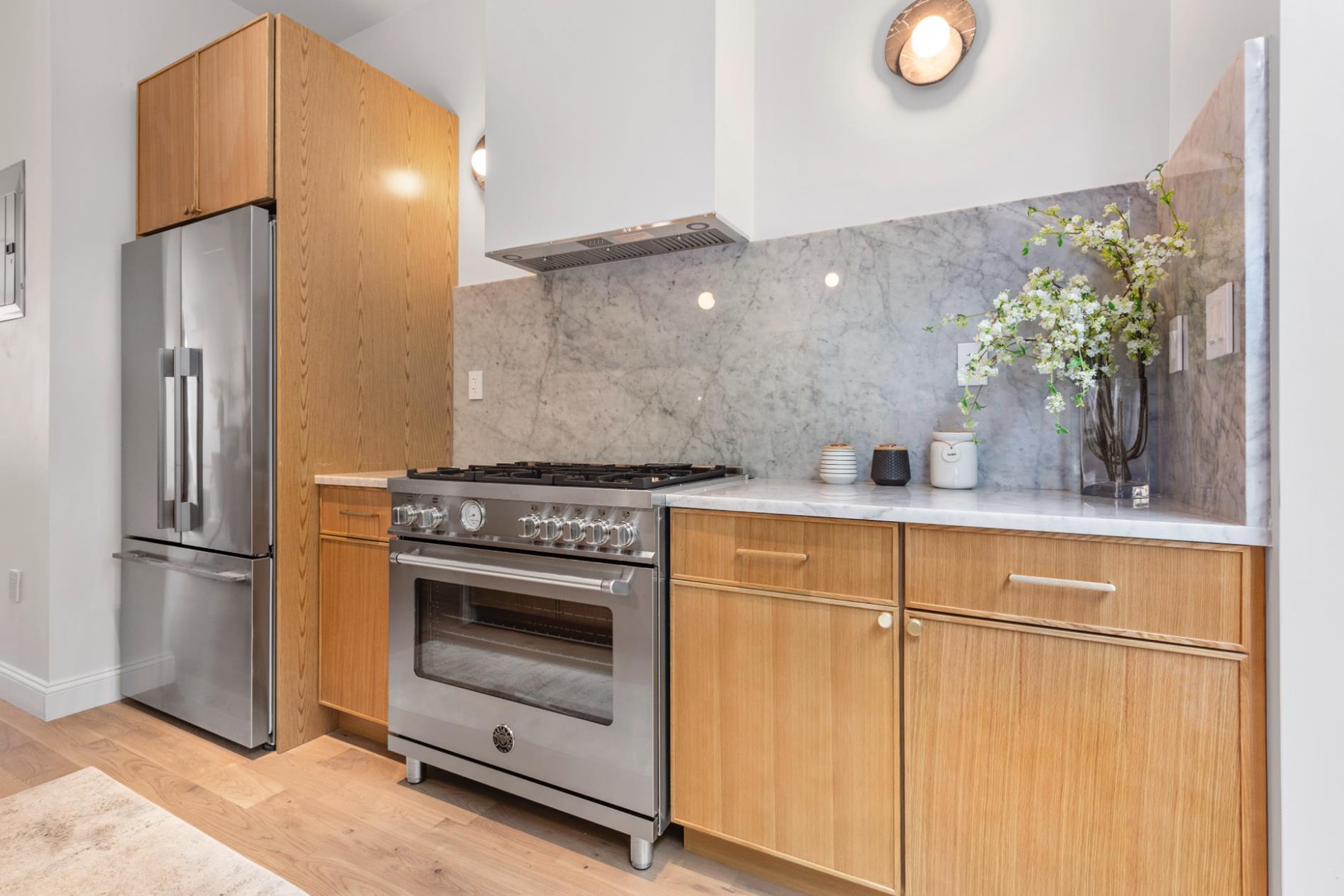 696 Lexington Avenue