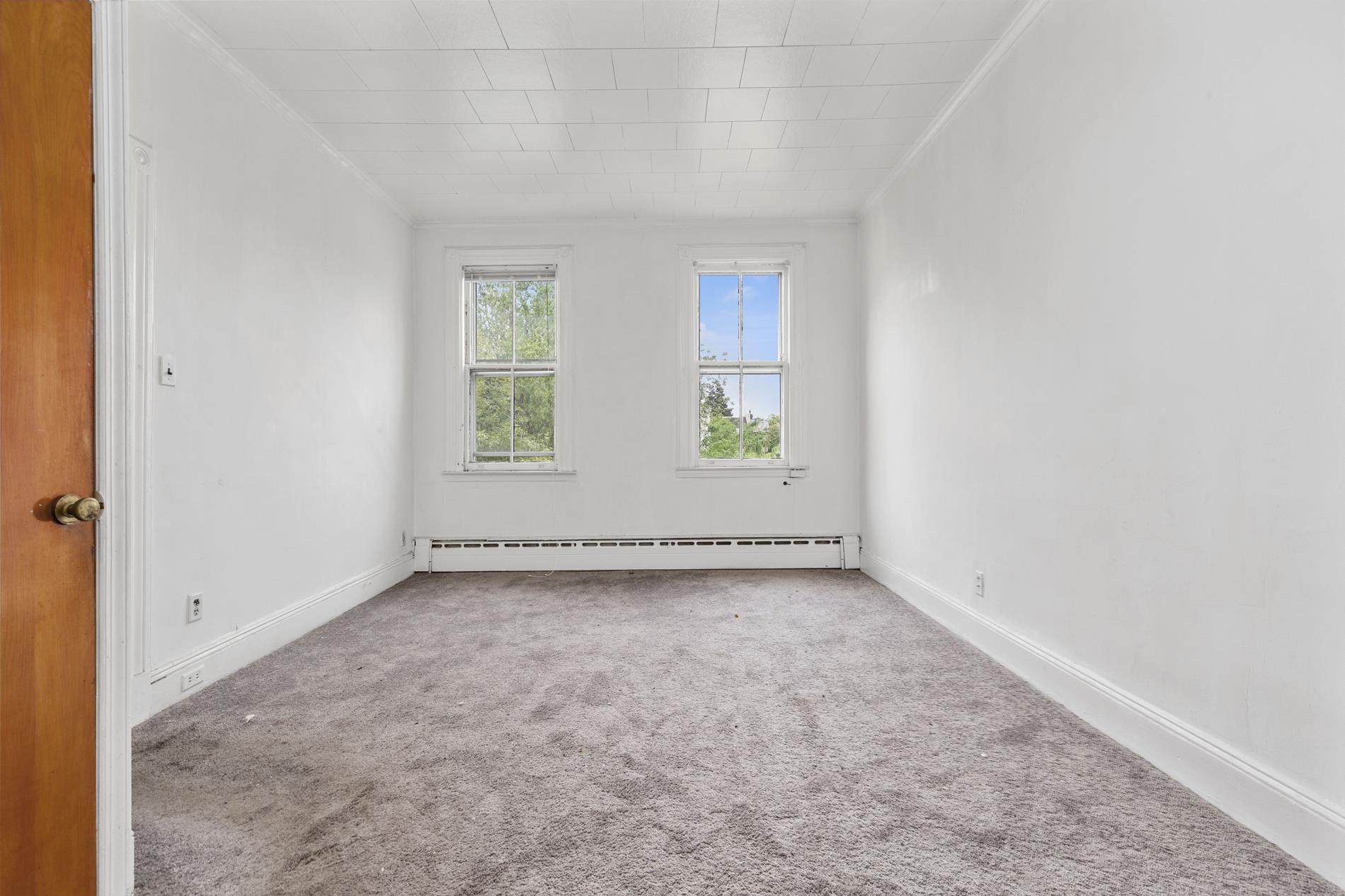 20-22 Menahan Street