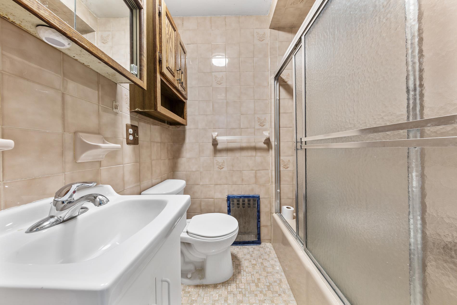 20-22 Menahan Street