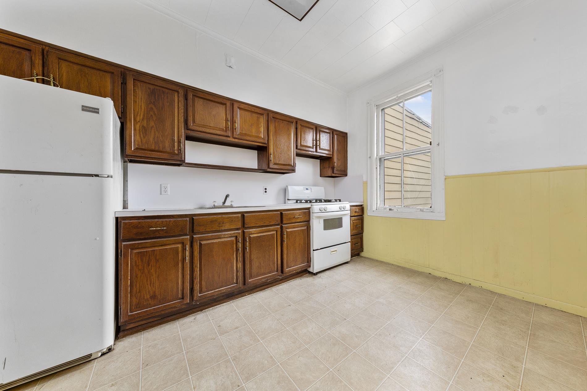 20-22 Menahan Street