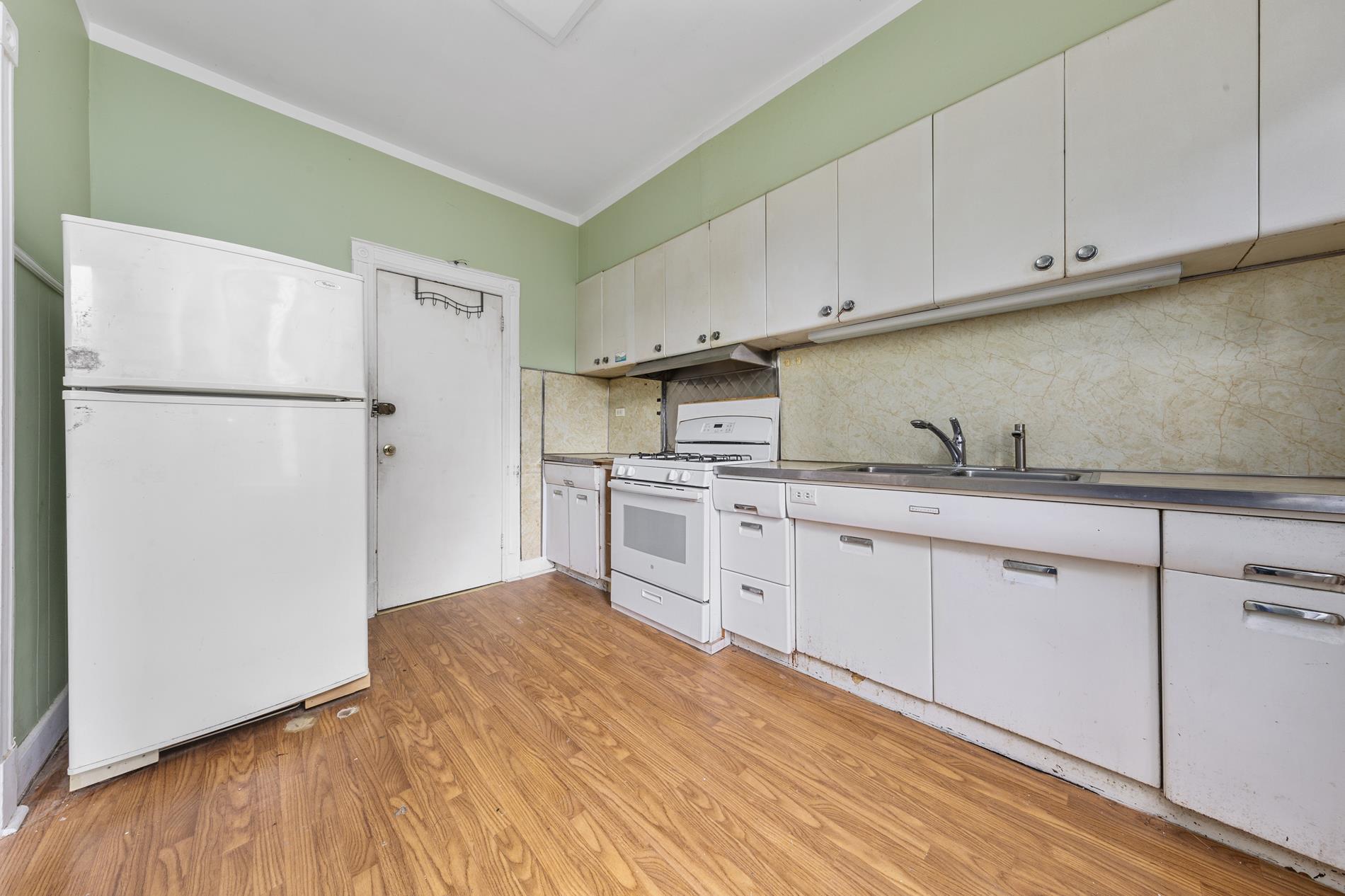 20-22 Menahan Street