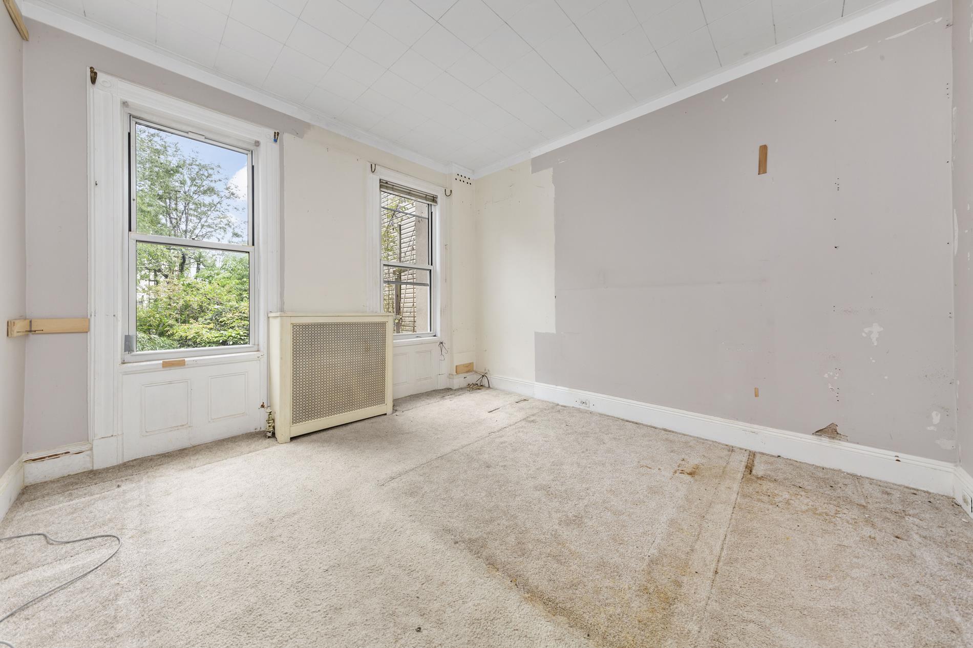 20-22 Menahan Street