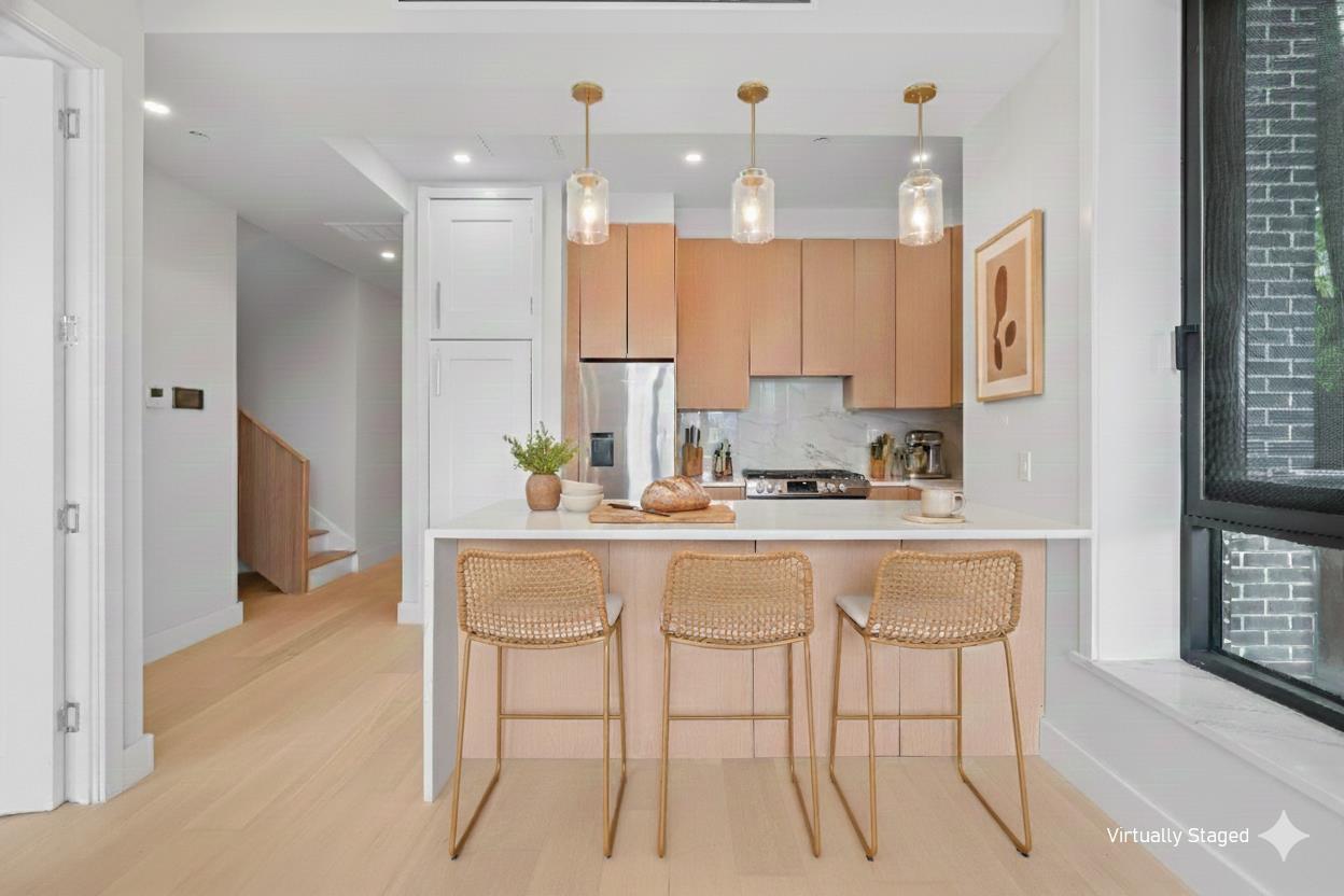 42-98 Saull Street 401