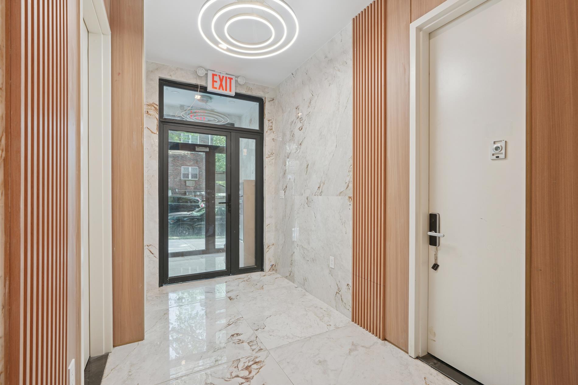 42-98 Saull Street 401