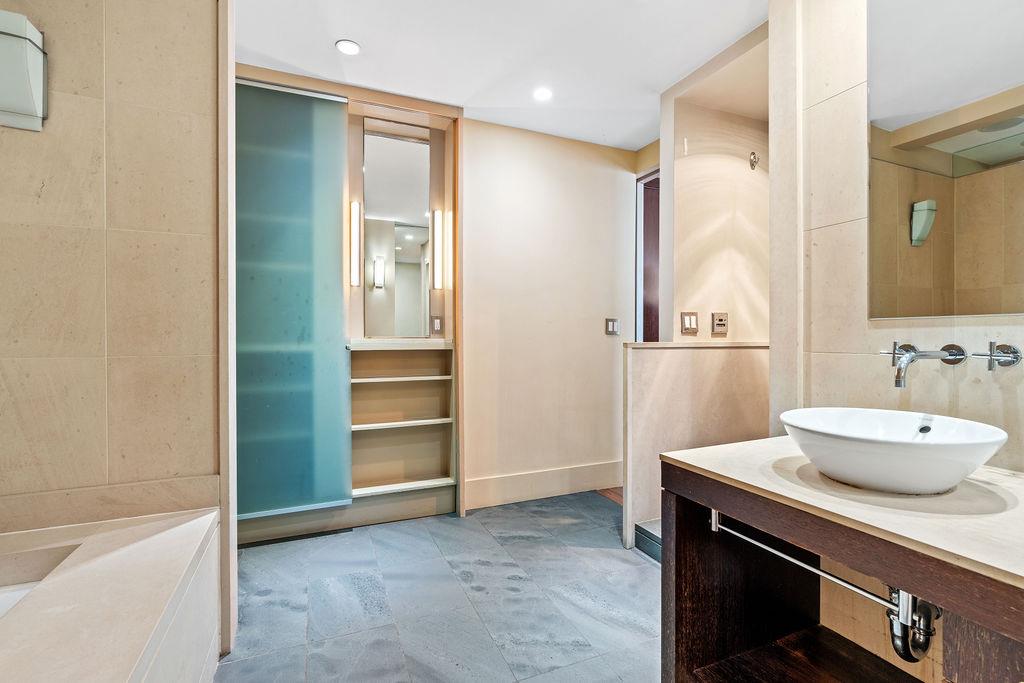 10 Little West Street 16A