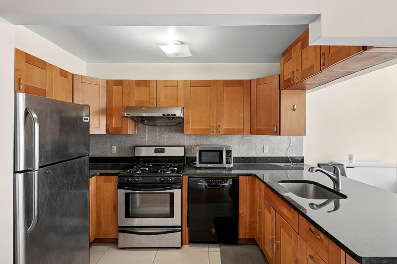 63-14 Boulevard 6-C