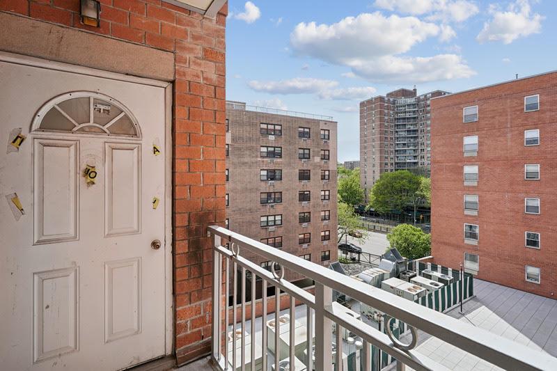 63-14 Boulevard 6-C