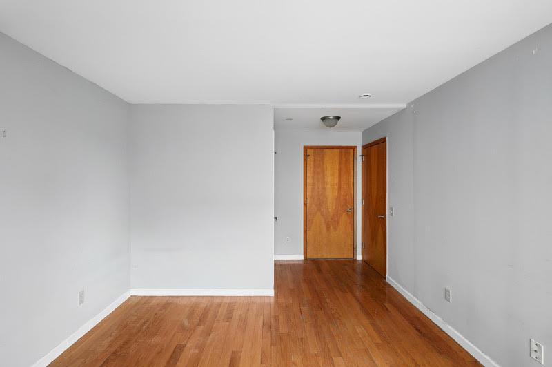 63-14 Boulevard 6-C