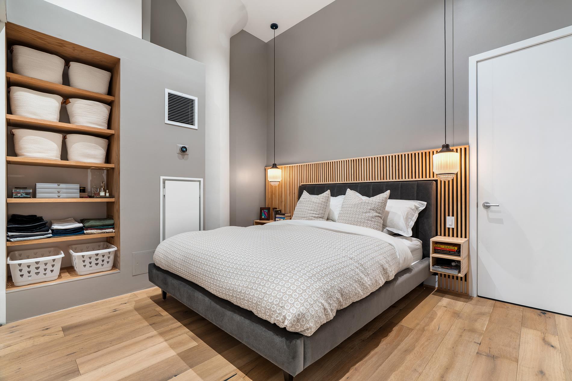 27-28 Thomson Avenue 304