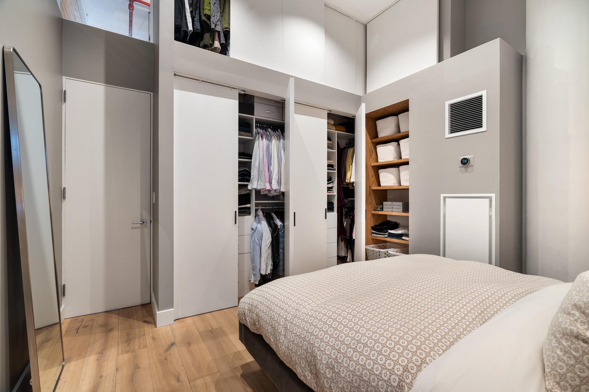 27-28 Thomson Avenue 304