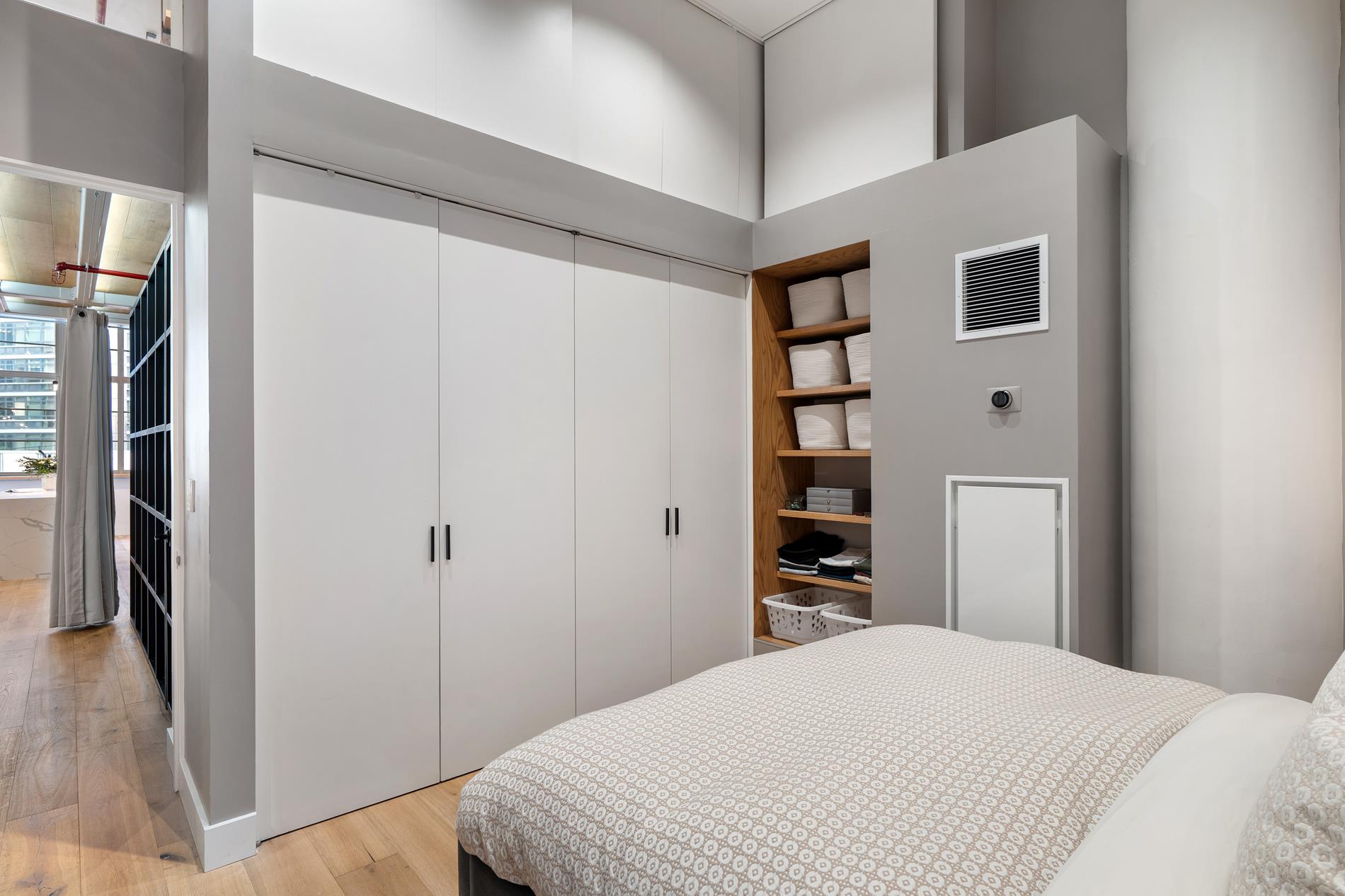 27-28 Thomson Avenue 304