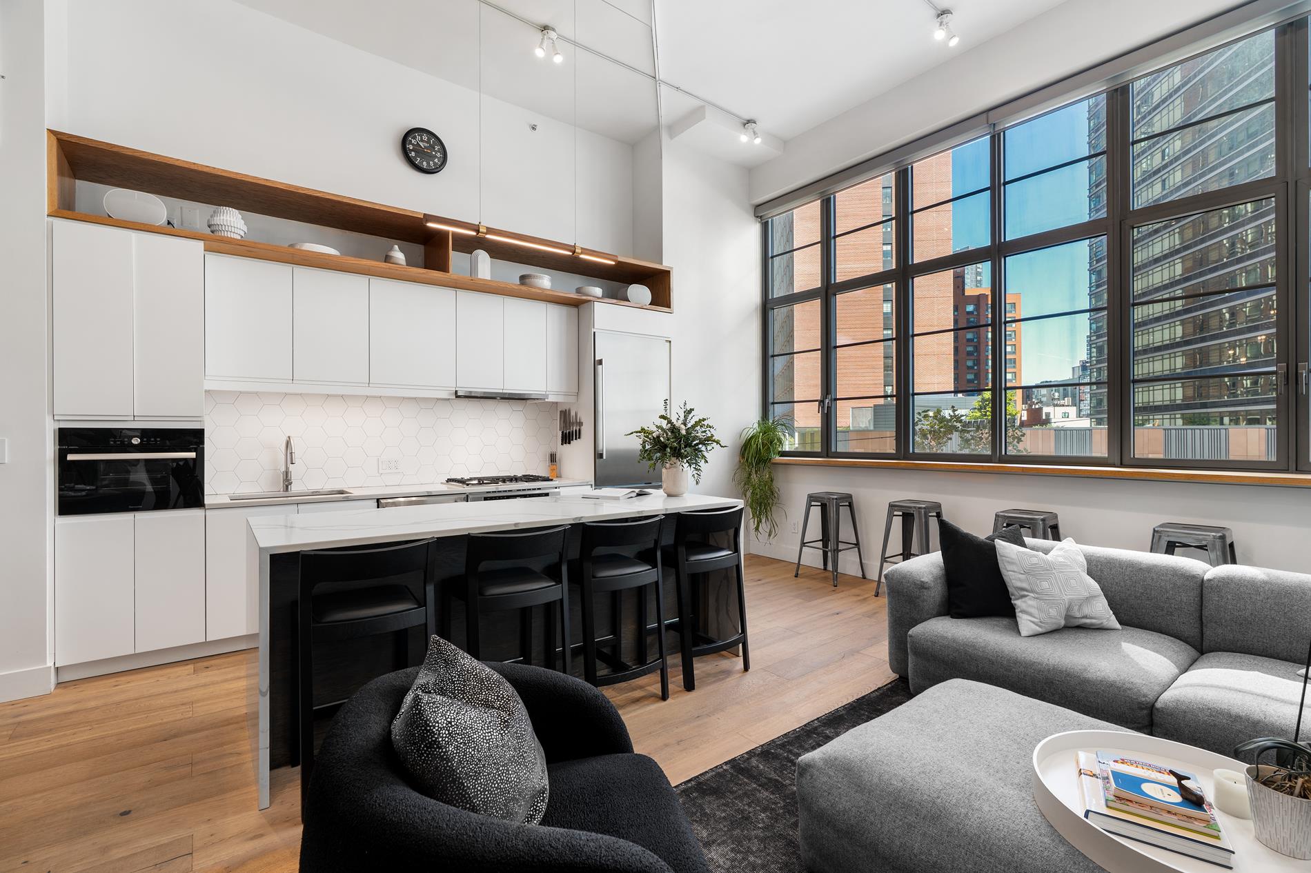 27-28 Thomson Avenue 304