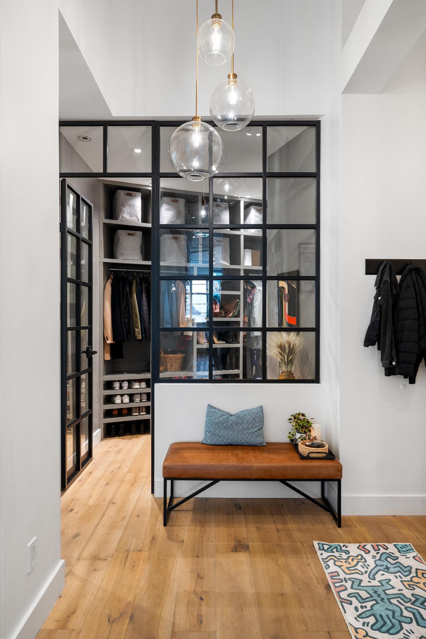 27-28 Thomson Avenue 304