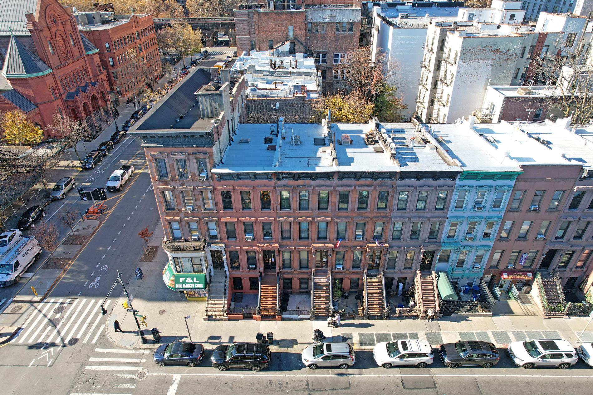 1694 Lexington Avenue