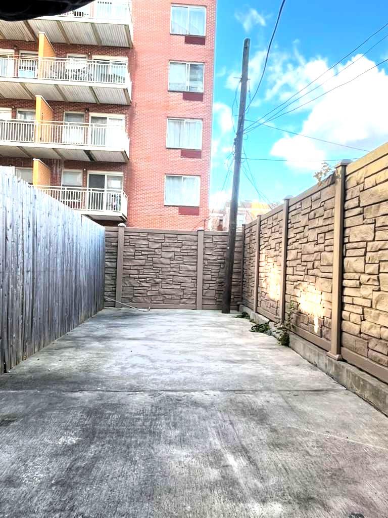 116-17 Grosvenor Lane 1A