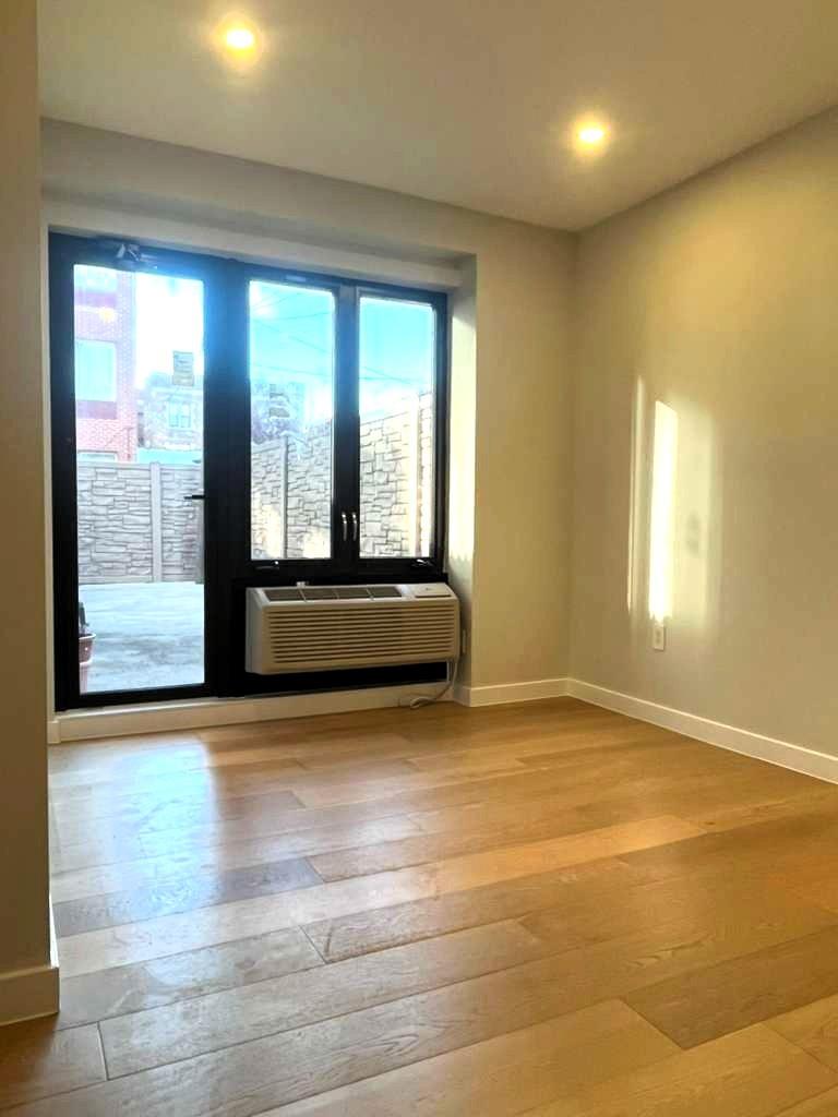 116-17 Grosvenor Lane 1A