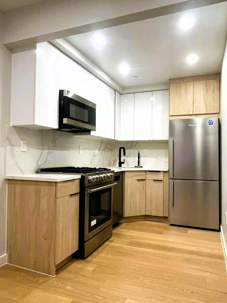 116-17 Grosvenor Lane 1A