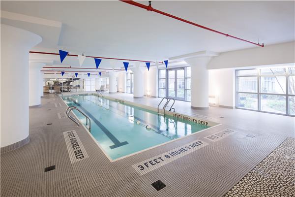 27-28 Thomson Avenue 804