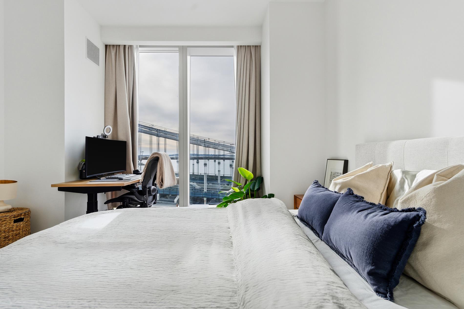 252 South Street 18B