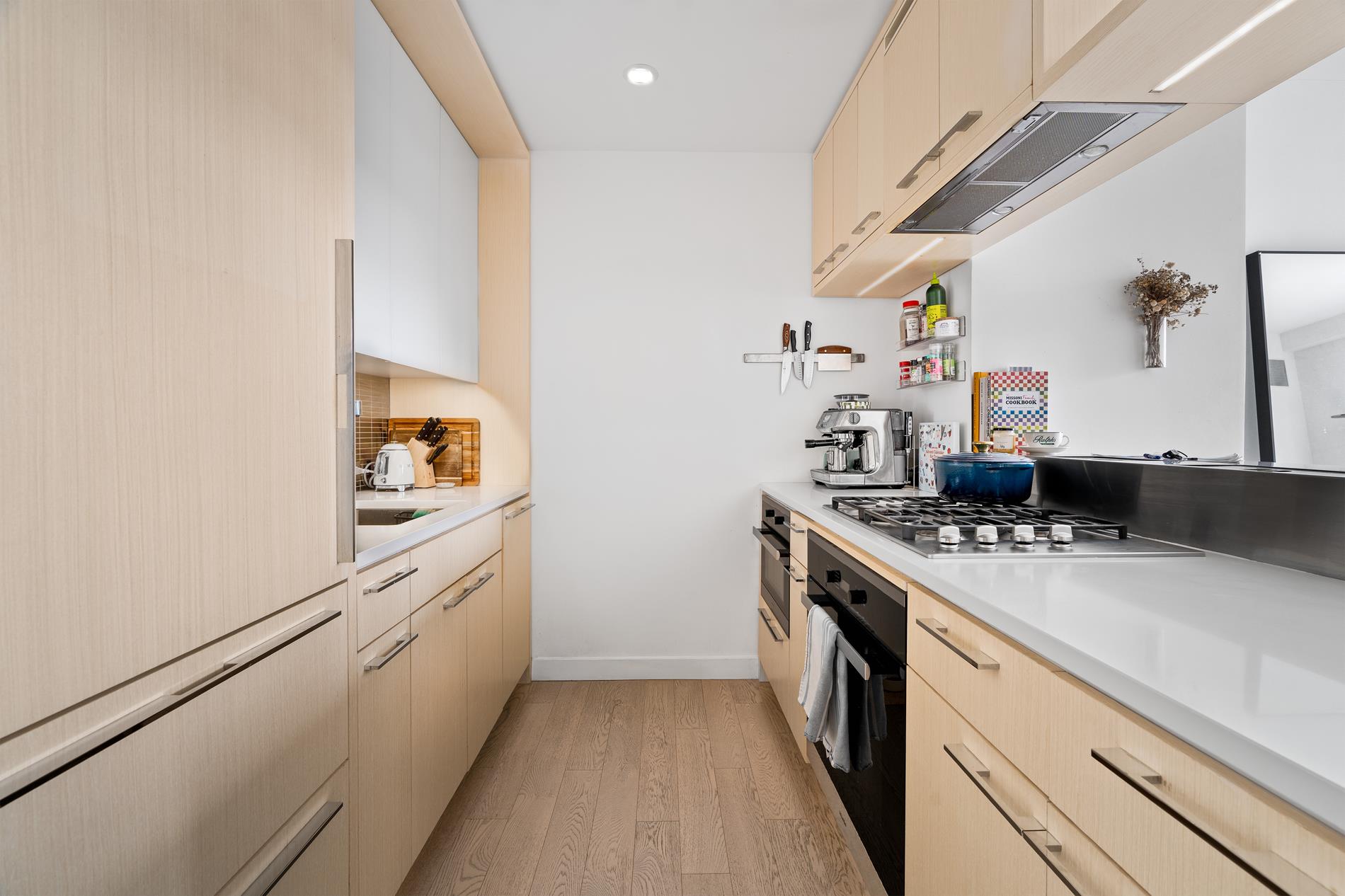 252 South Street 18B