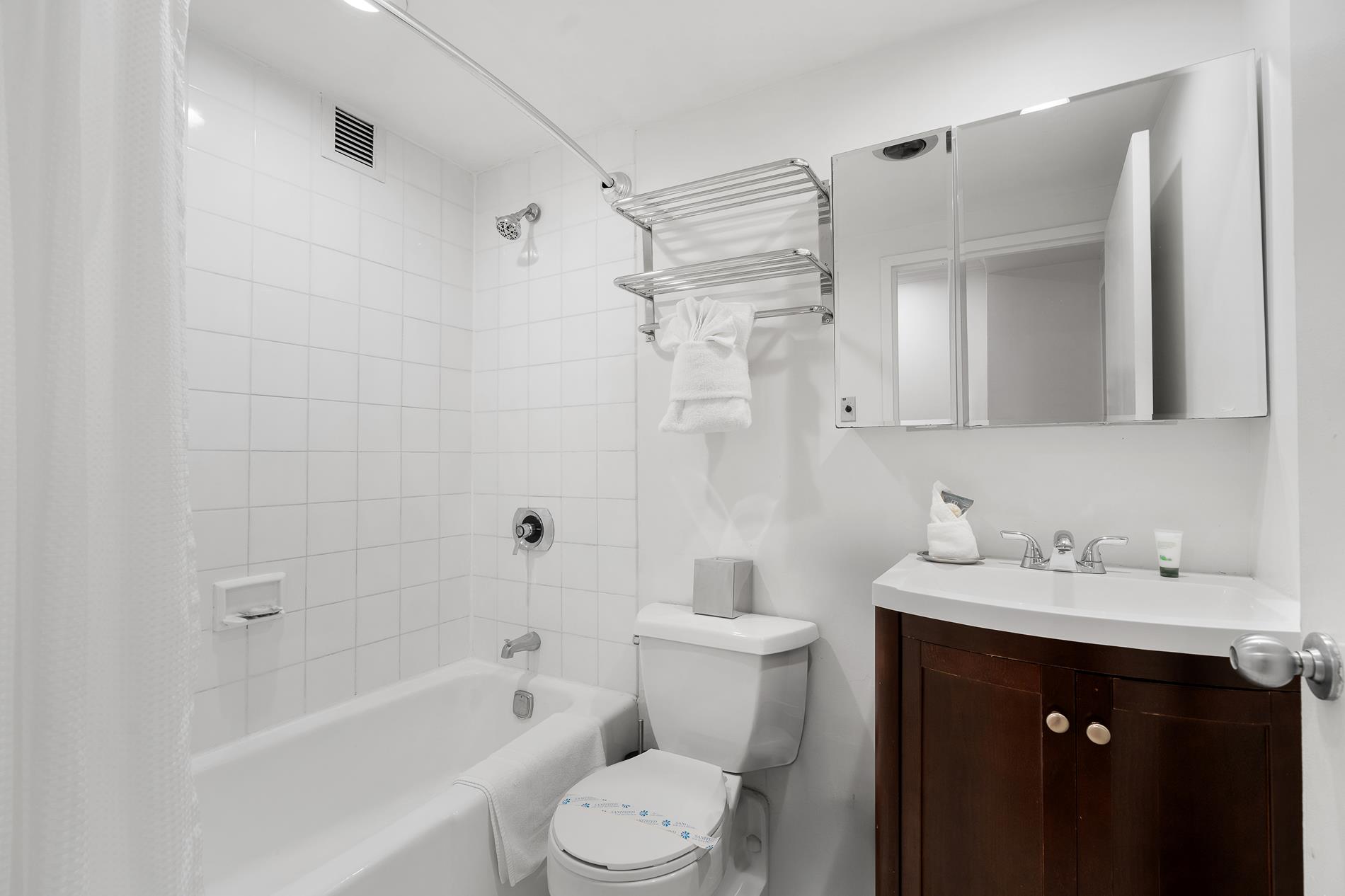 150 W 51st Street 1628