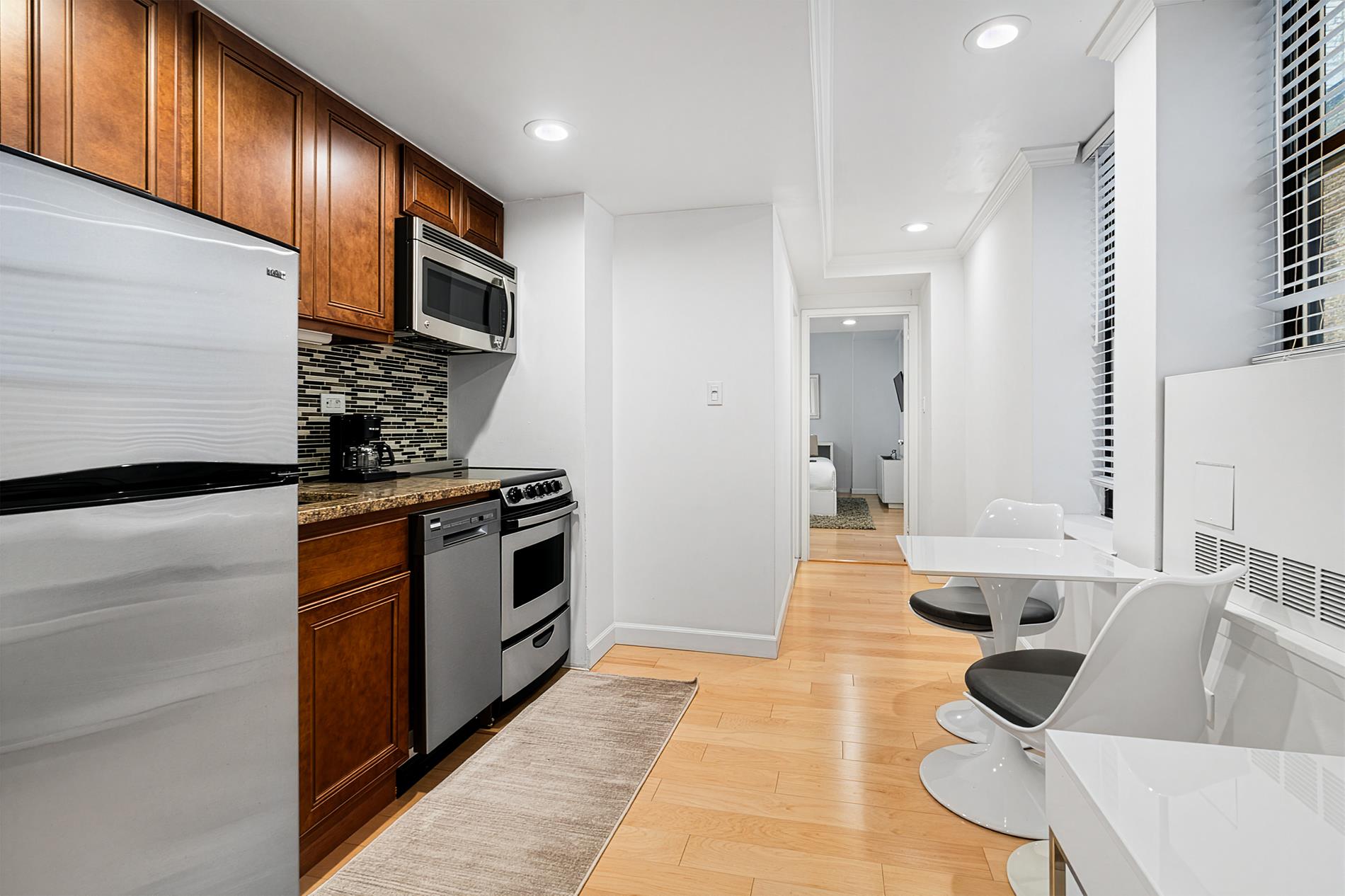 150 W 51st Street 1628