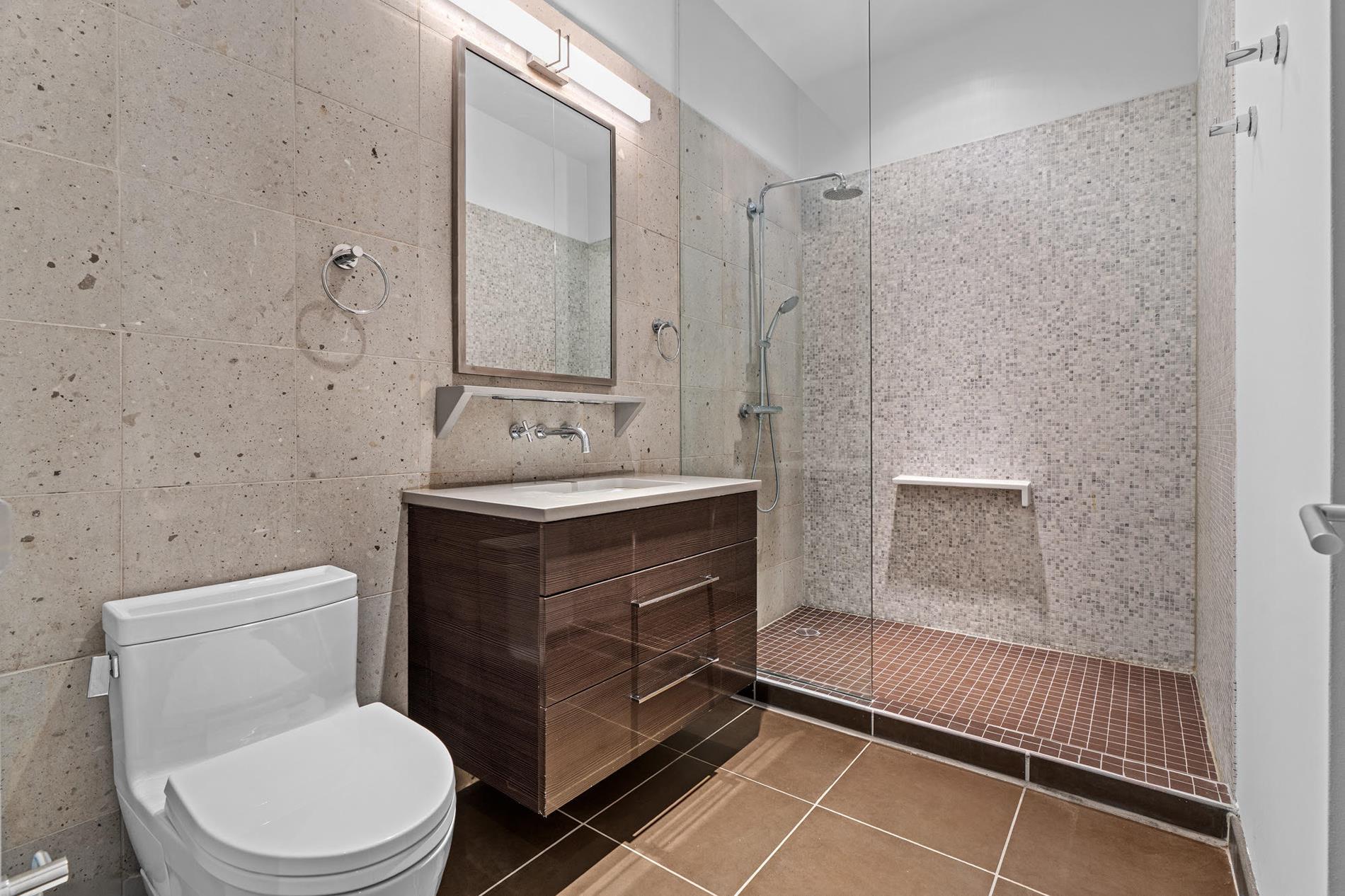 27-28 Thomson Avenue 608