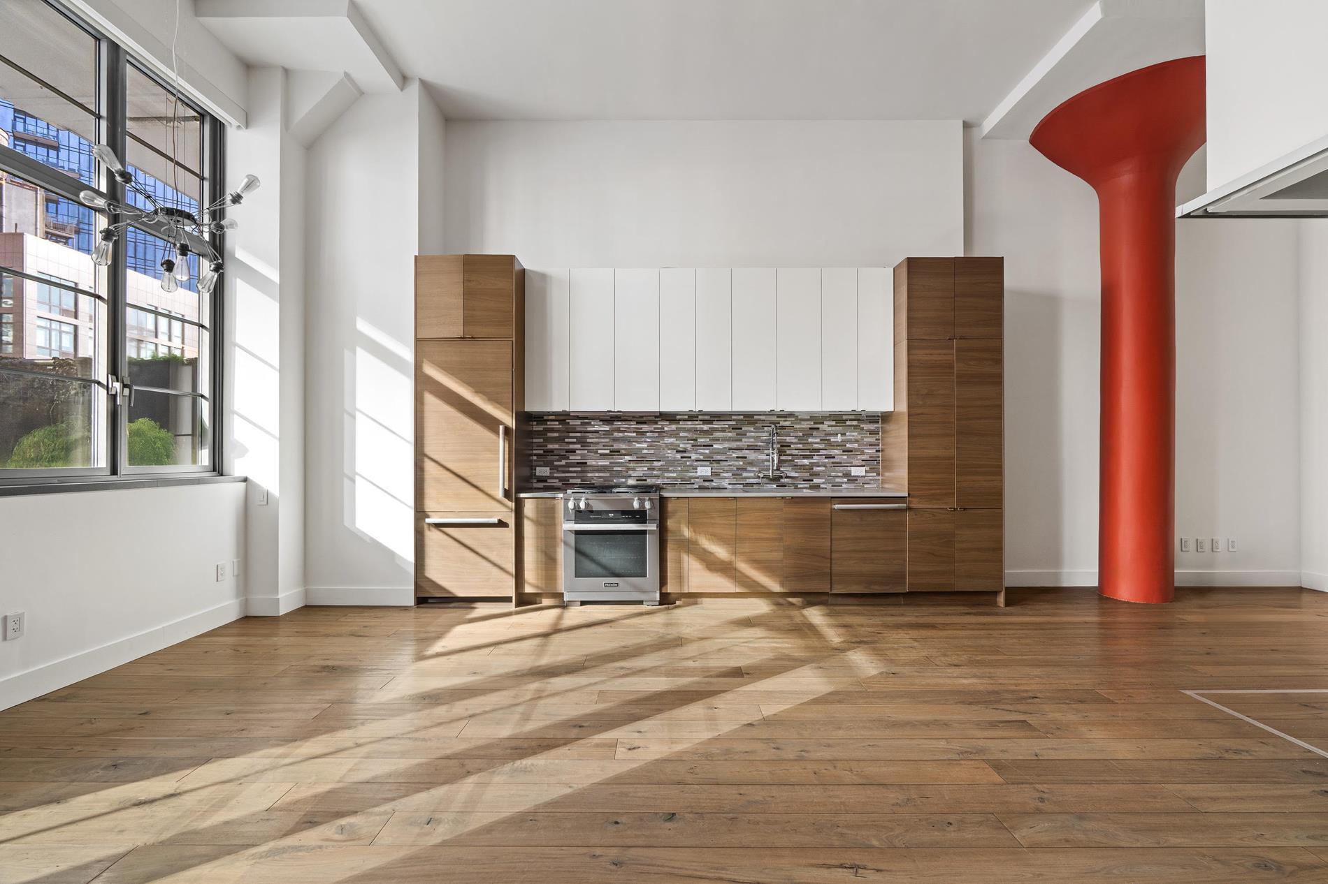 27-28 Thomson Avenue 608