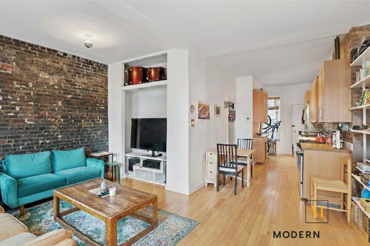 76 Richardson Street 8