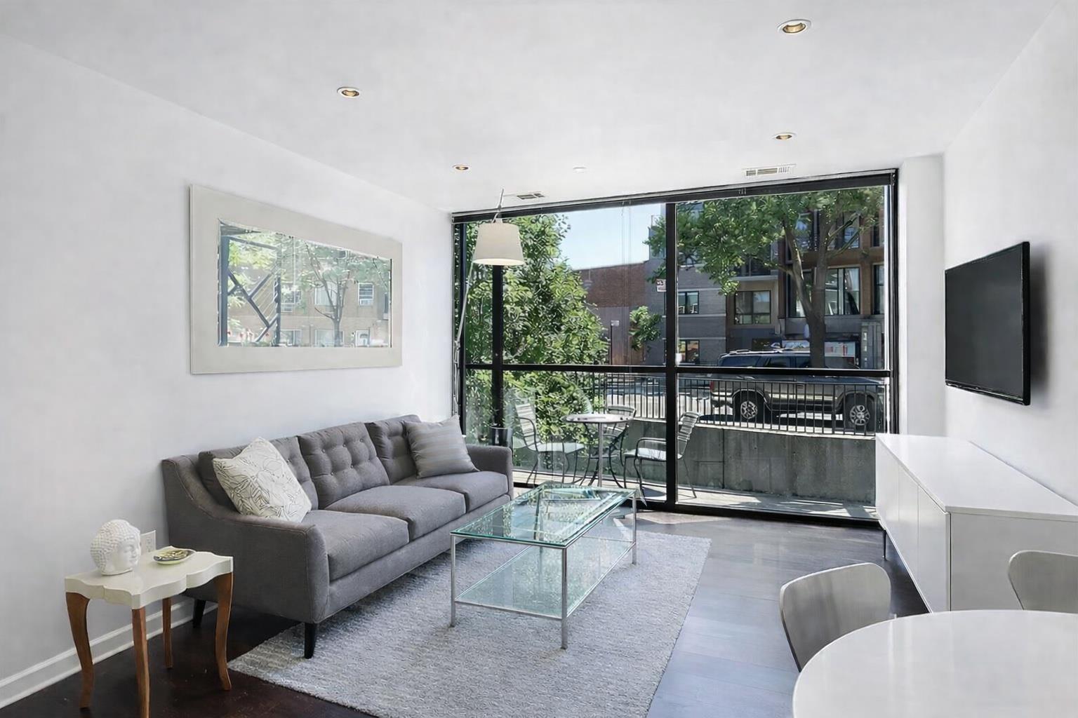 180 Woodpoint Road 1-R