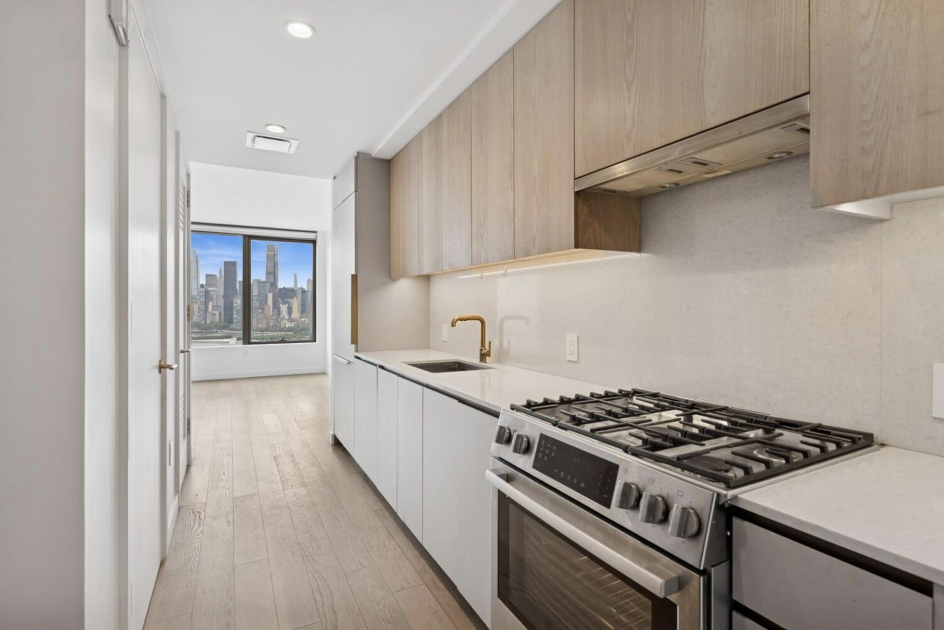 3 Court Square 3201