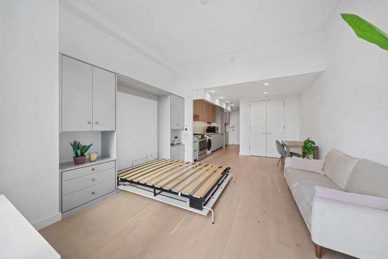 3 Court Square 523