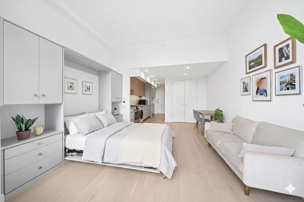 3 Court Square 523