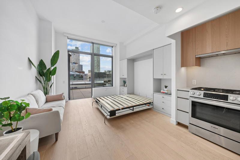 3 Court Square 523