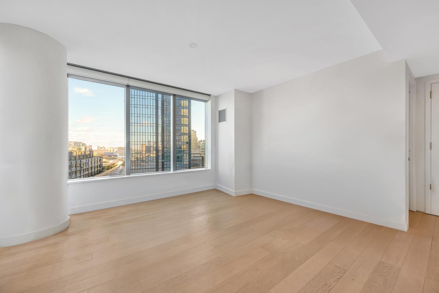 3 Court Square 902