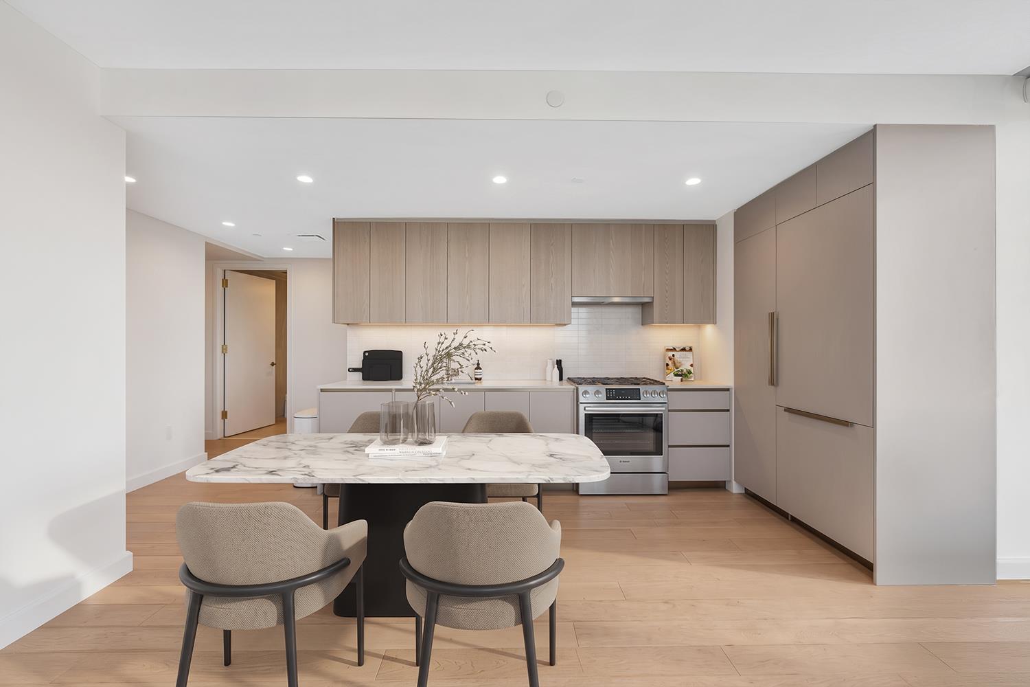3 Court Square 902
