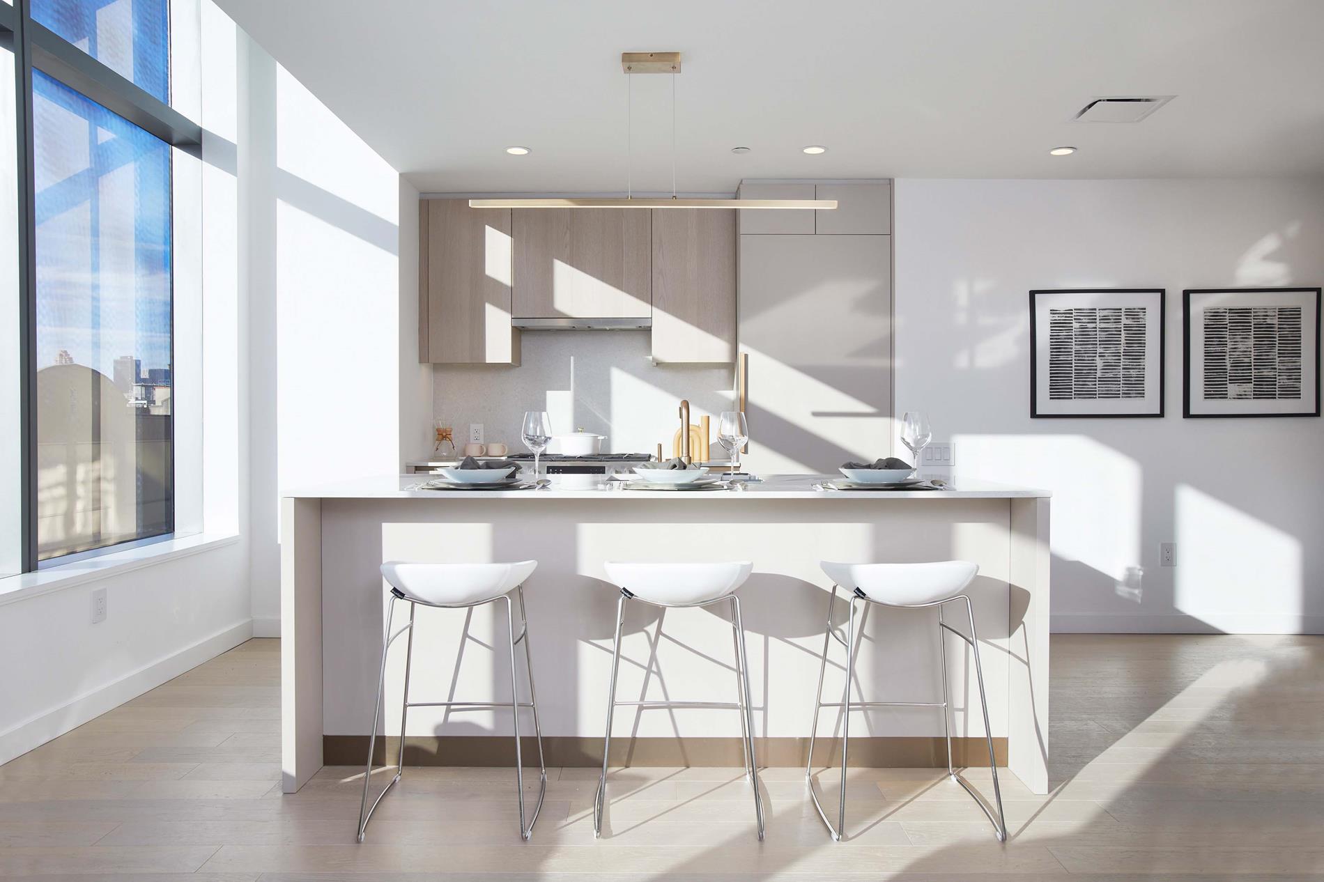 3 Court Square 902