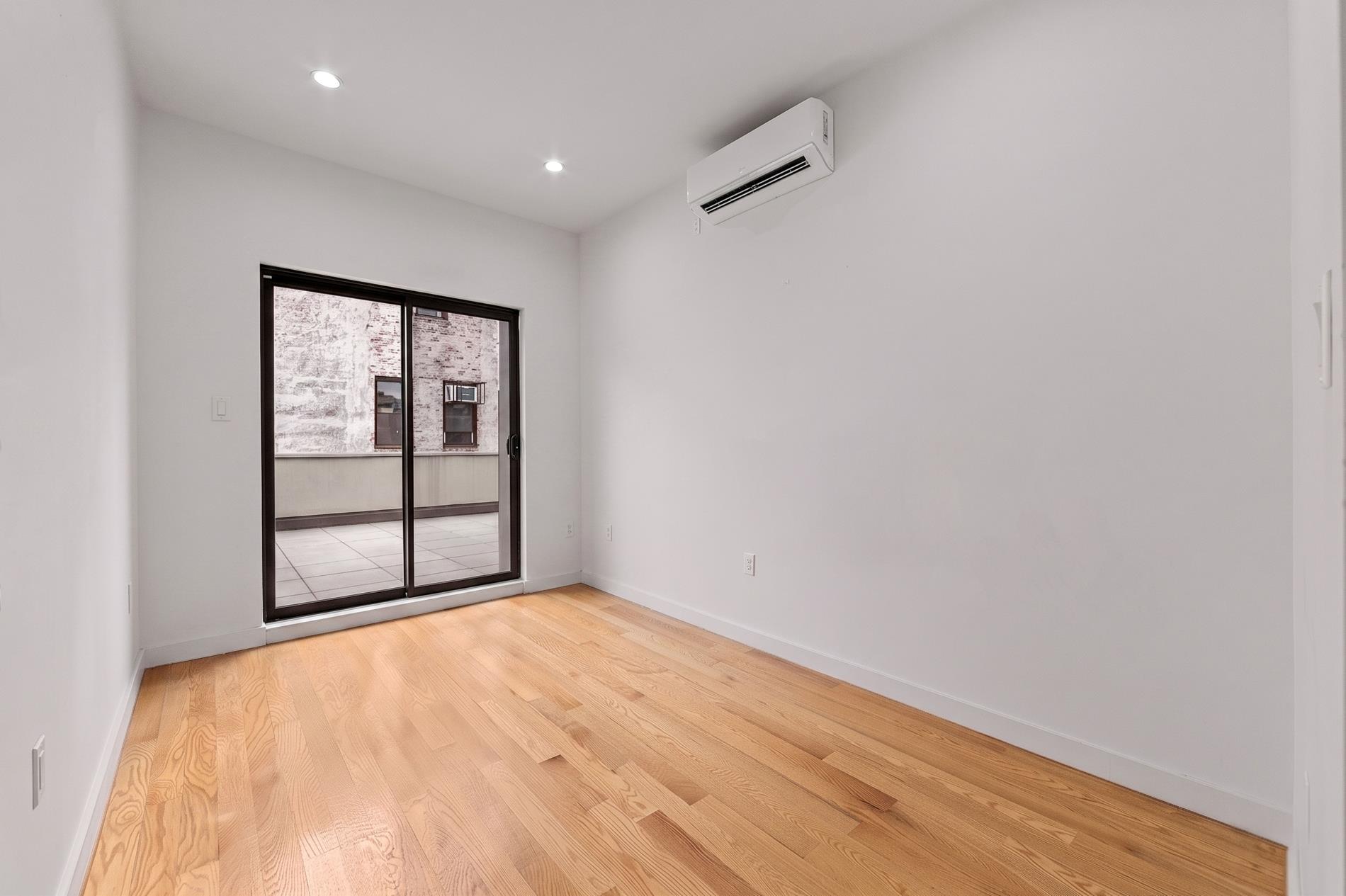 174 Ave S