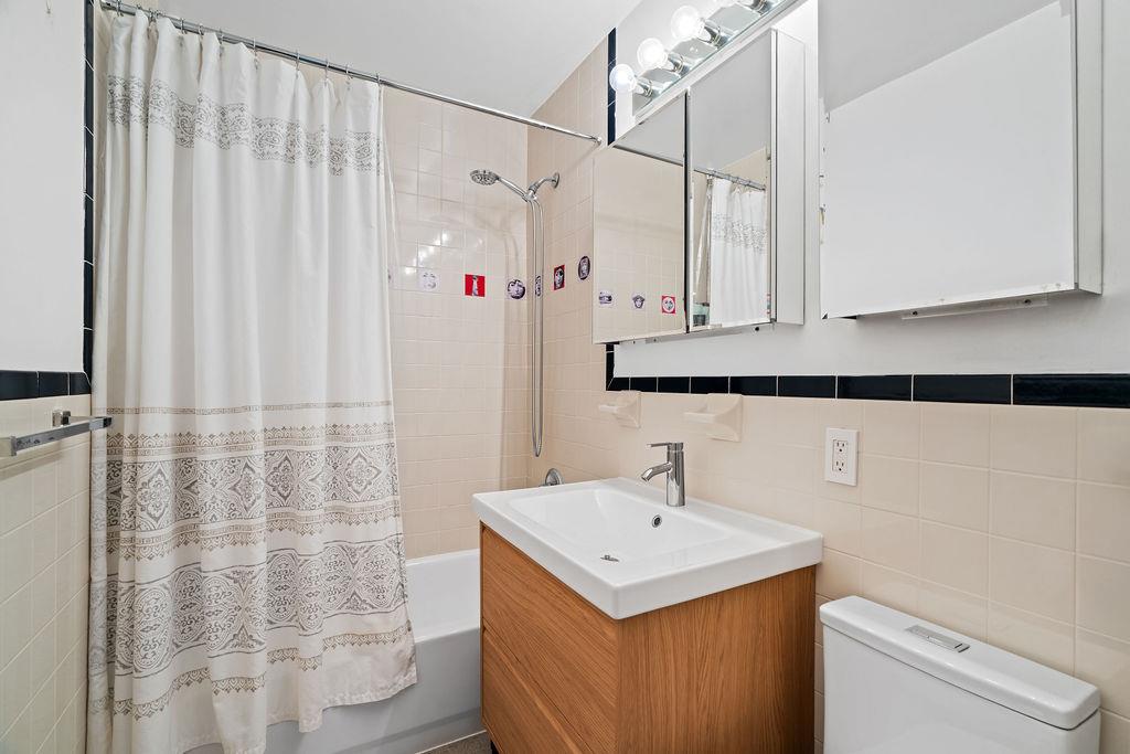 231 W 148th Street 4Q