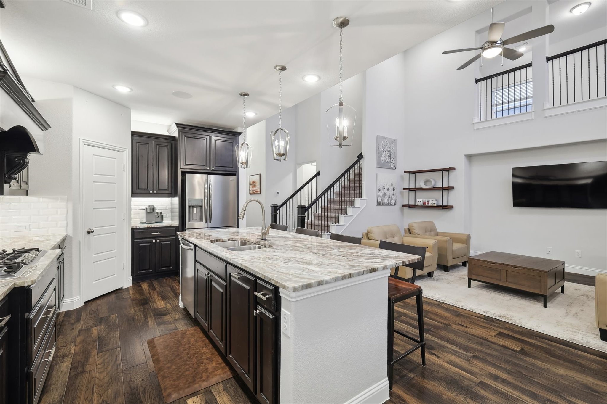 2180 English Ivy Road