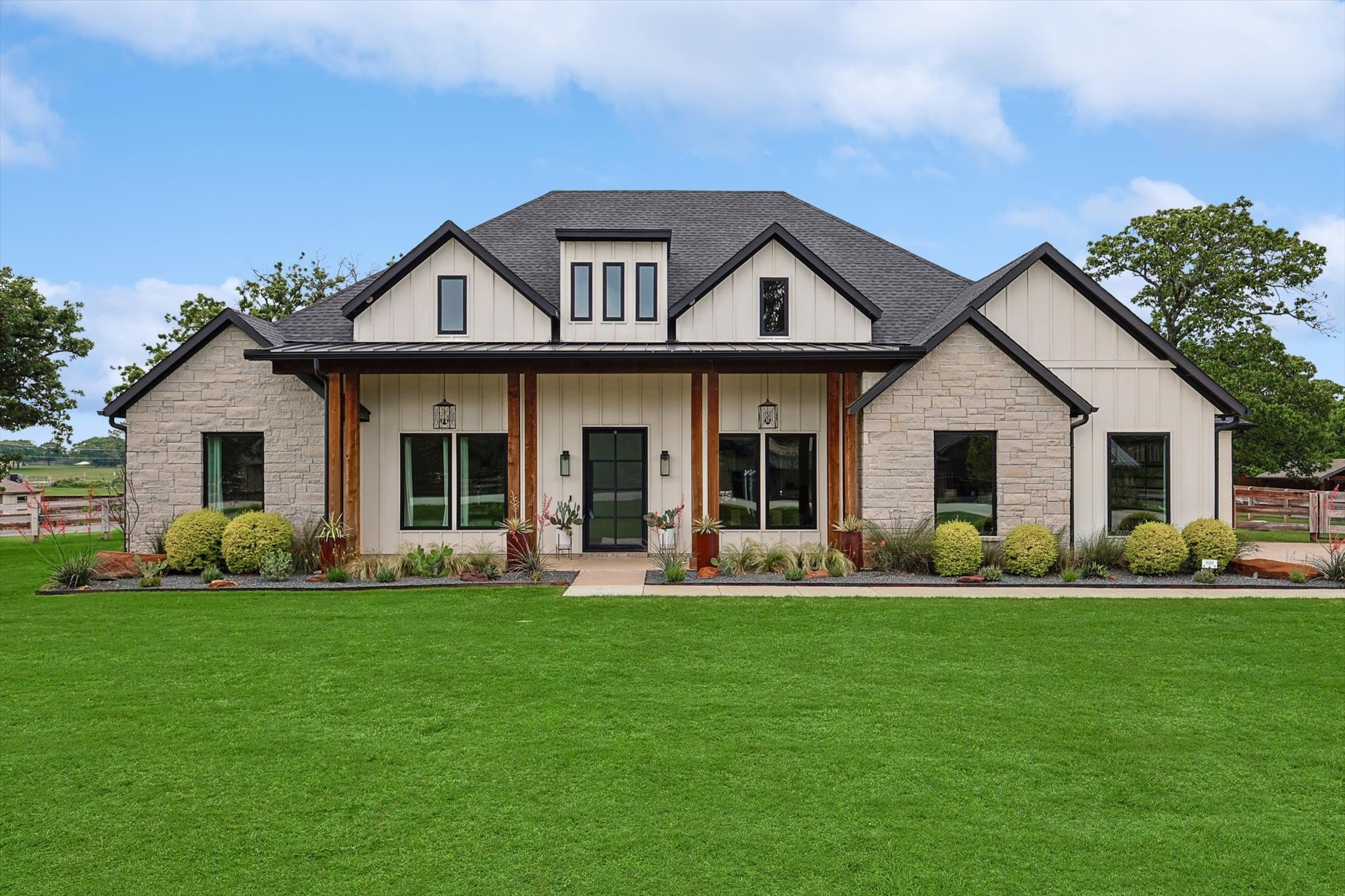 6910 Chestnut Ridge Drive