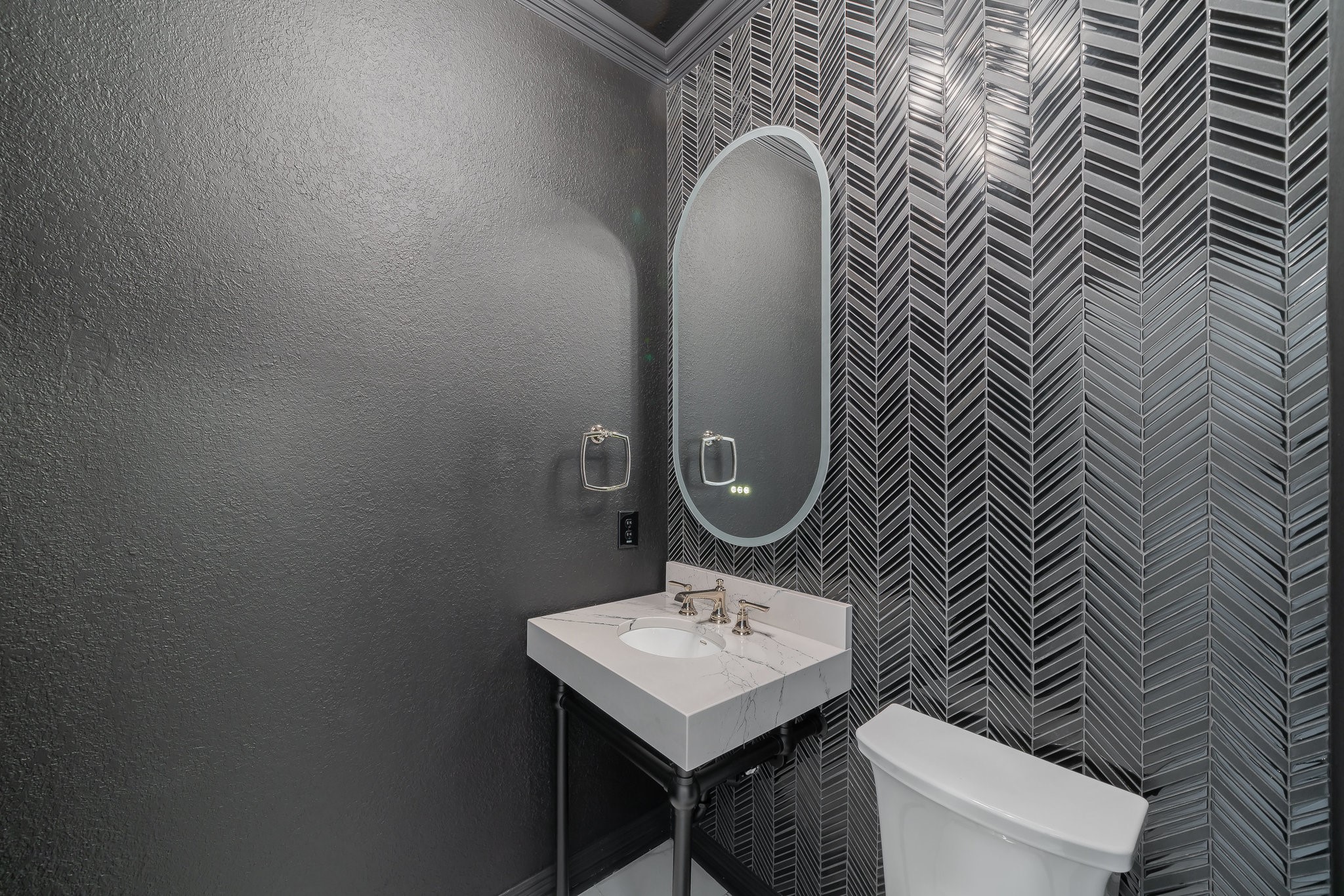 1241 Kentucky Derby Drive